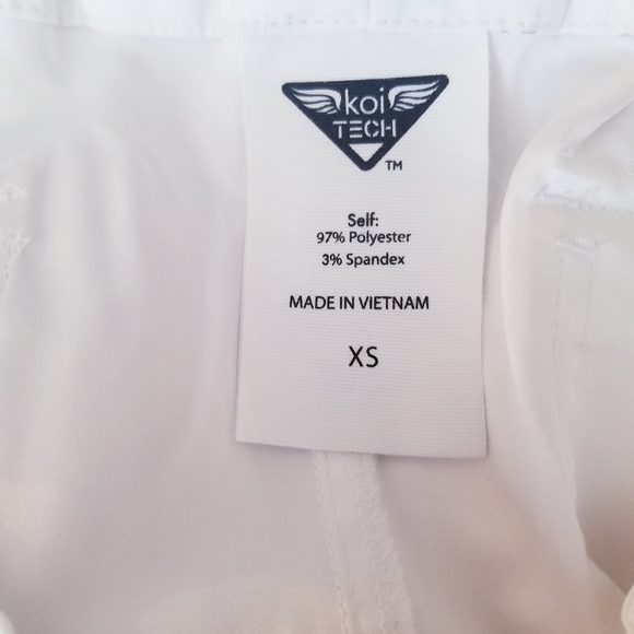 NWOT Blue & White Breathable Scrub Set - Picture 6 of 6